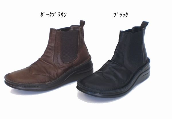 【商品説明】ちょっぴりゴツメなワークブーツ風のデザインに長年使ったような シワ・色ムラ加工を加え、こなれた質感を出した、ビンテージ色の濃い風合い。両サイドがゴムになっているので、脱ぎ履きしやすく、履き